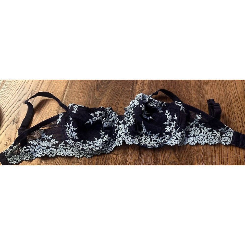 Wacoal Embrace Lace Underwire Bra Unlined 65191 Dark and Light Blue Size 34DD